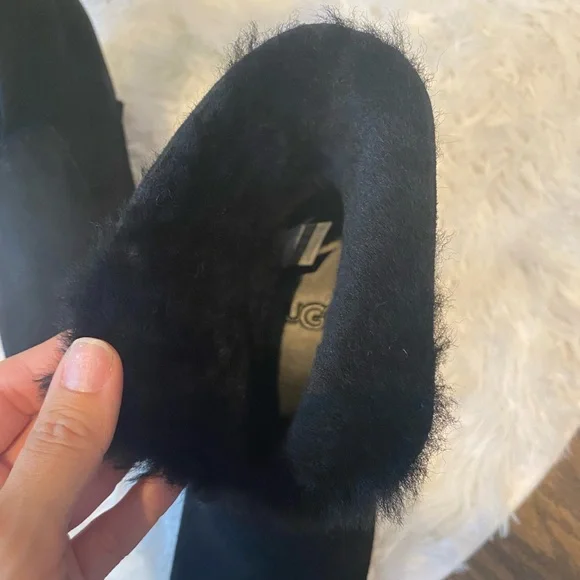 ✨Ugg (NWOT) Suede Boots Size 6✨ - Picture 3 of 6